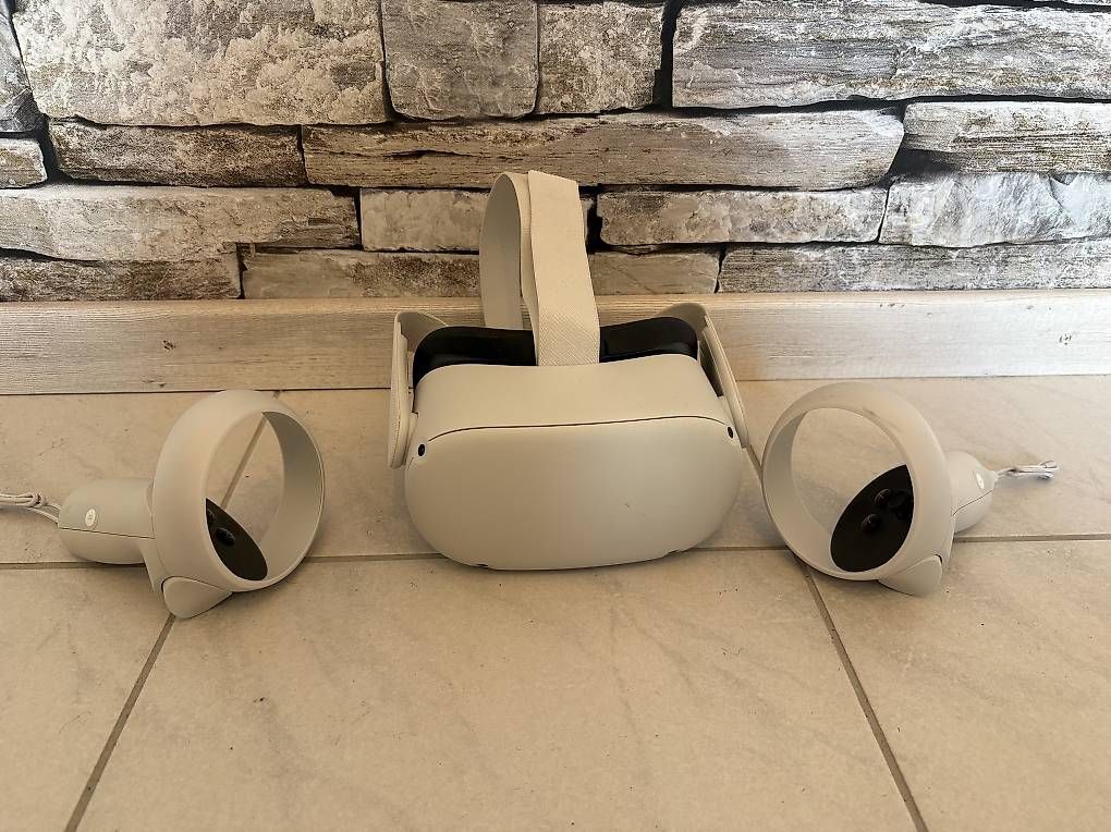 Casco VR: Meta Quest 2 (Oculus Quest 2) – Usato da Uffikon venduto da fel_6zdt 1