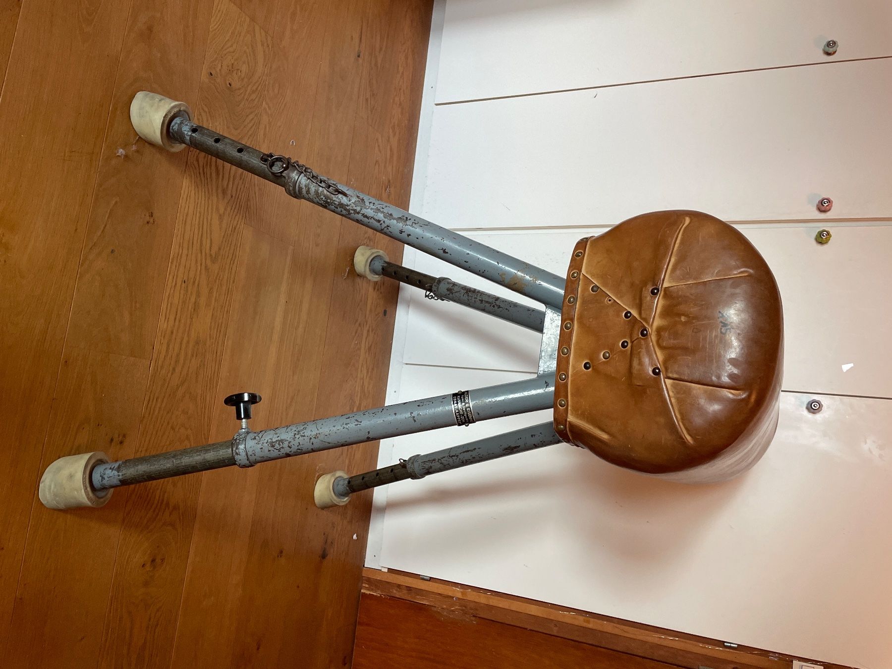 Hocker: Springbock/Turnbock aus Leder, verstellbar... – Gebraucht aus Weesen von Ainarupp 2
