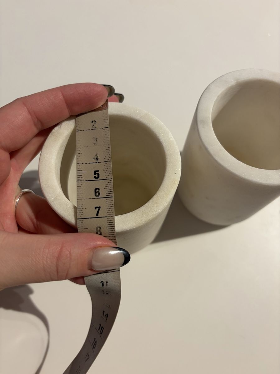 Verres: Zahnputzgläser stein – D'occasion à Zürich par JMima 1
