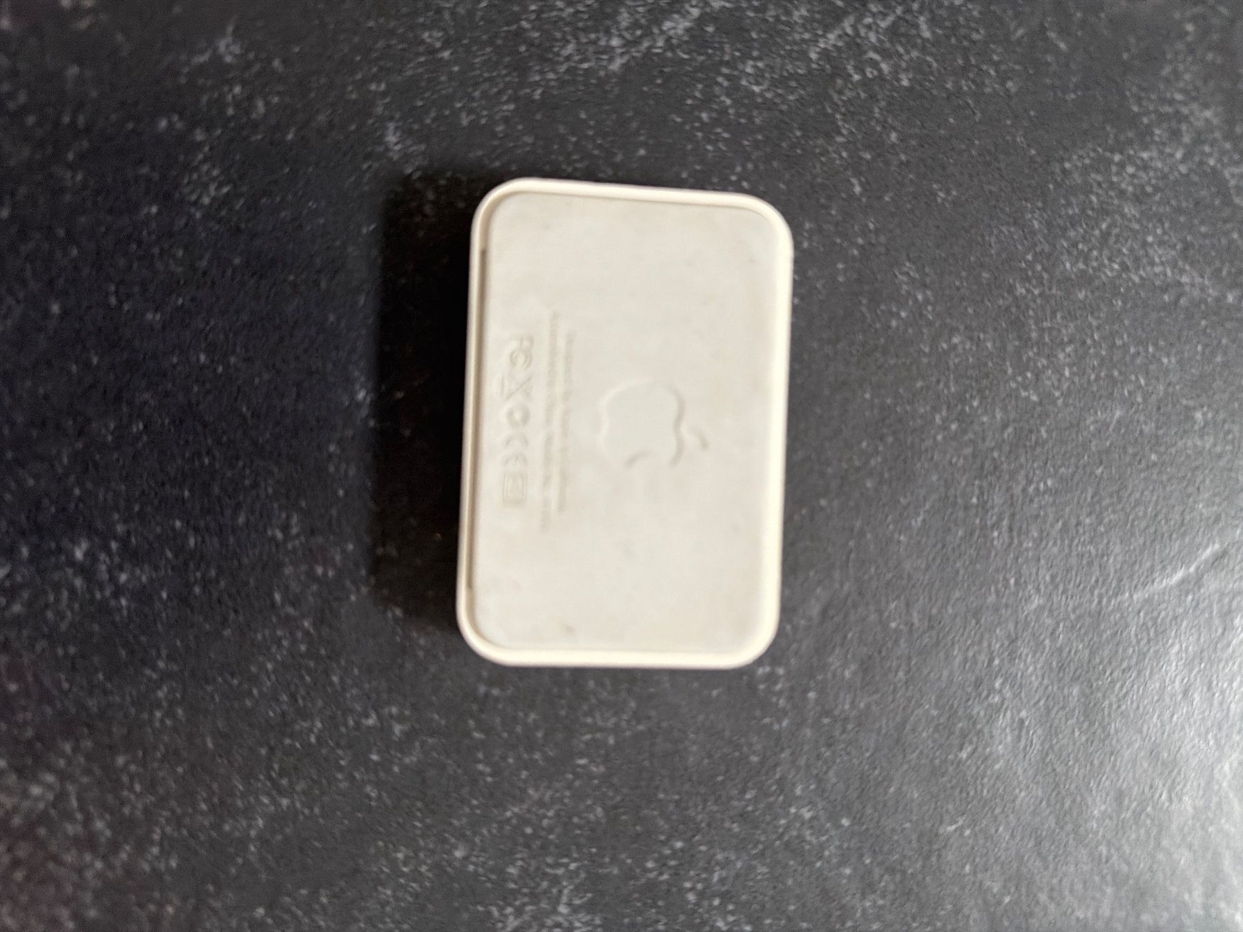 Apple Unità & Adattatore: Apple Adapter – Usato da Buttikon SZ venduto da alf_g6sd 1