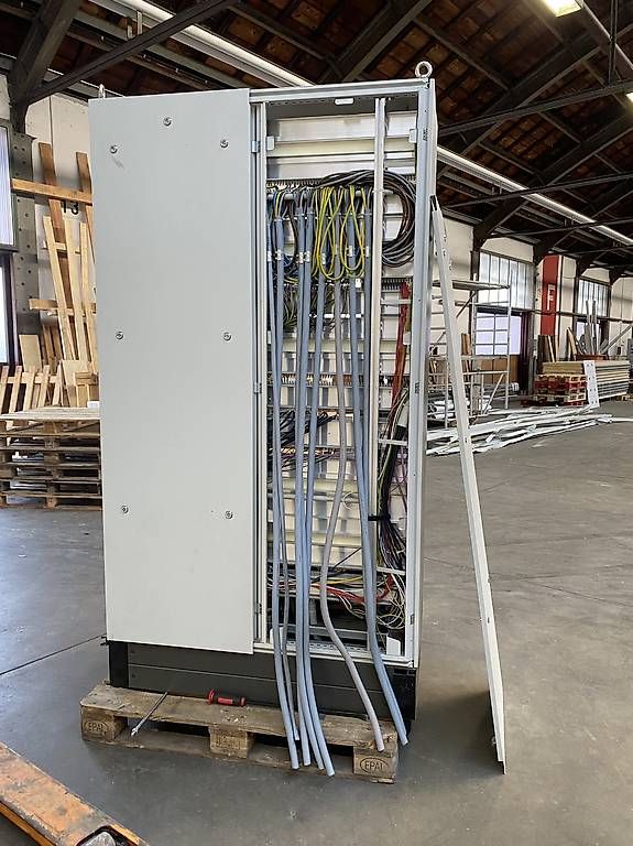 Componenti elettronici: Siemens Roboterschrank – Usato da Nebikon venduto da schnischna80