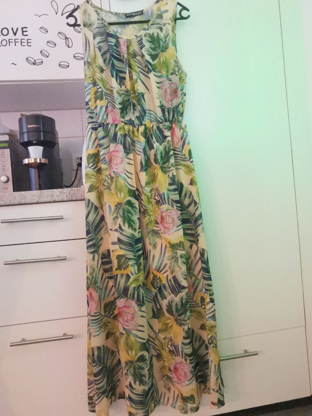 Vestiti: Sommerliches Maxikleid mit Blumenmuster, Grösse M – Usato da basel venduto da lupettone