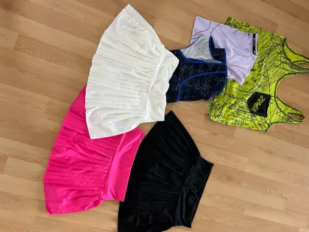 Sport und Zumba Set Röcke und Oberteile verschiedene Farben