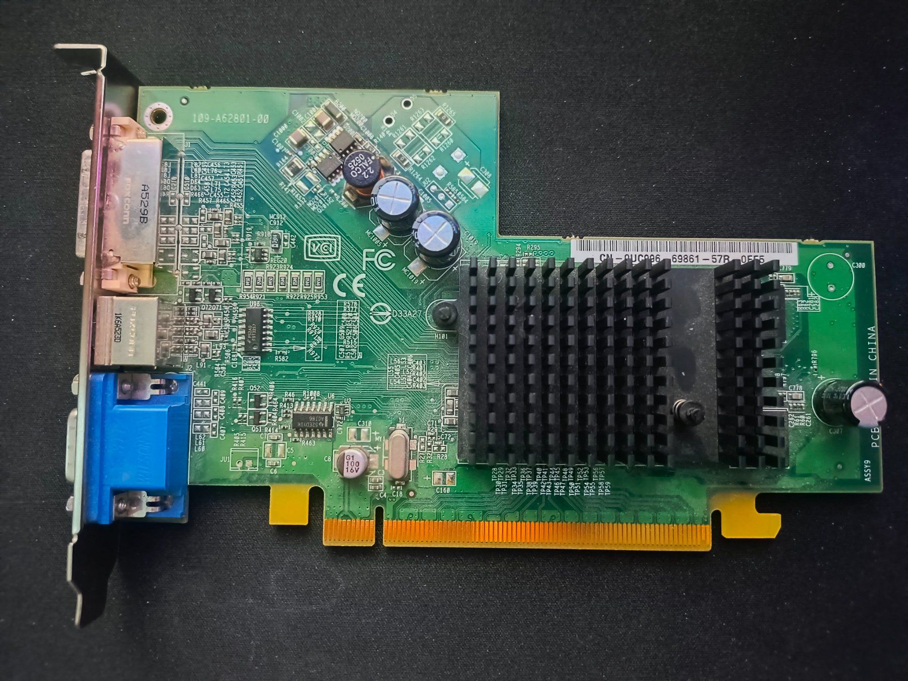 Schede grafiche: ATI Radeon 9600 - Ancienne carte graphique – Usato da Seiry venduto da Zhe_AngryBm