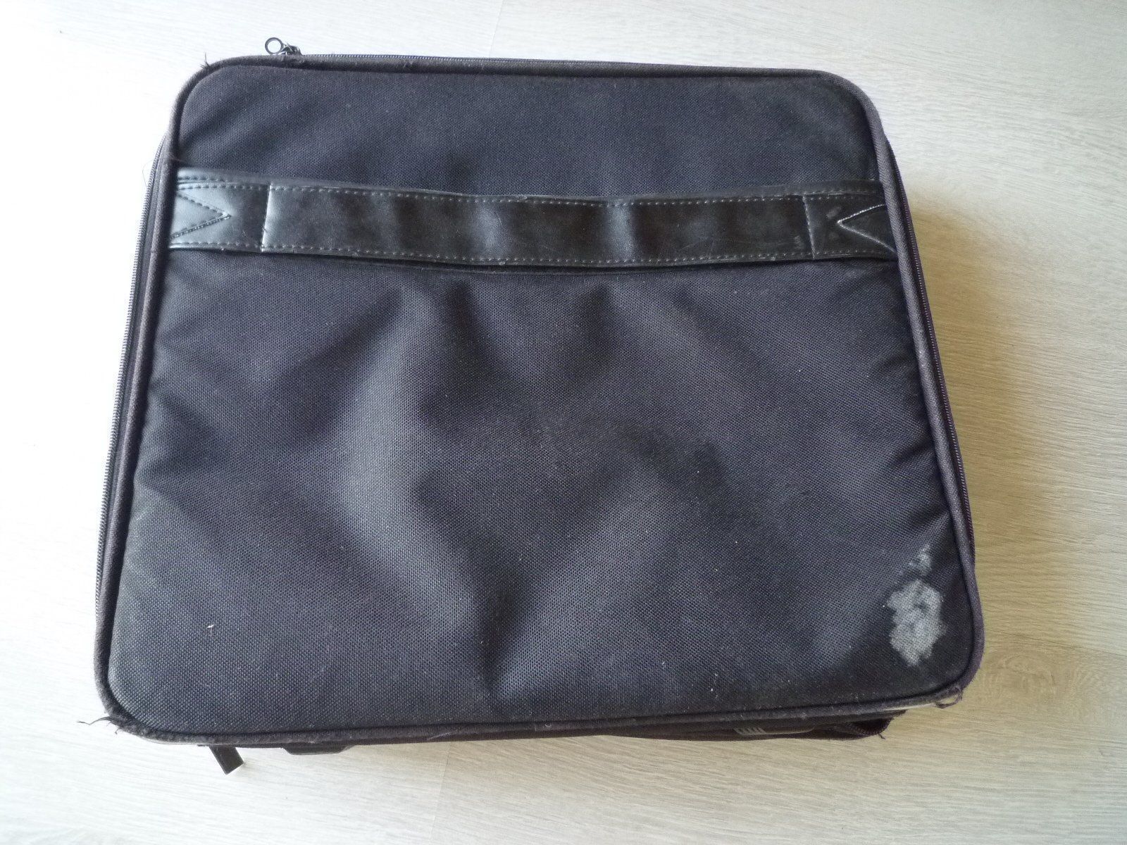 Dell Borse: Dell - Sacoche Computer - Computer Tasche - Défectueux – Difettoso da Delémont venduto da fagemina 5