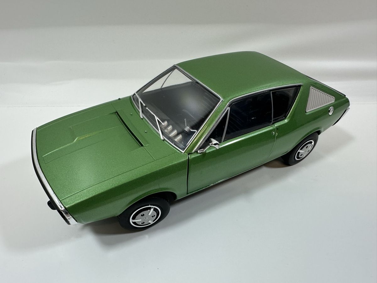 Solido Modellautos: Renault 17 TL 1:18, grün, SOLIDO – Gebraucht aus Zofingen von rf9_x2xt 1