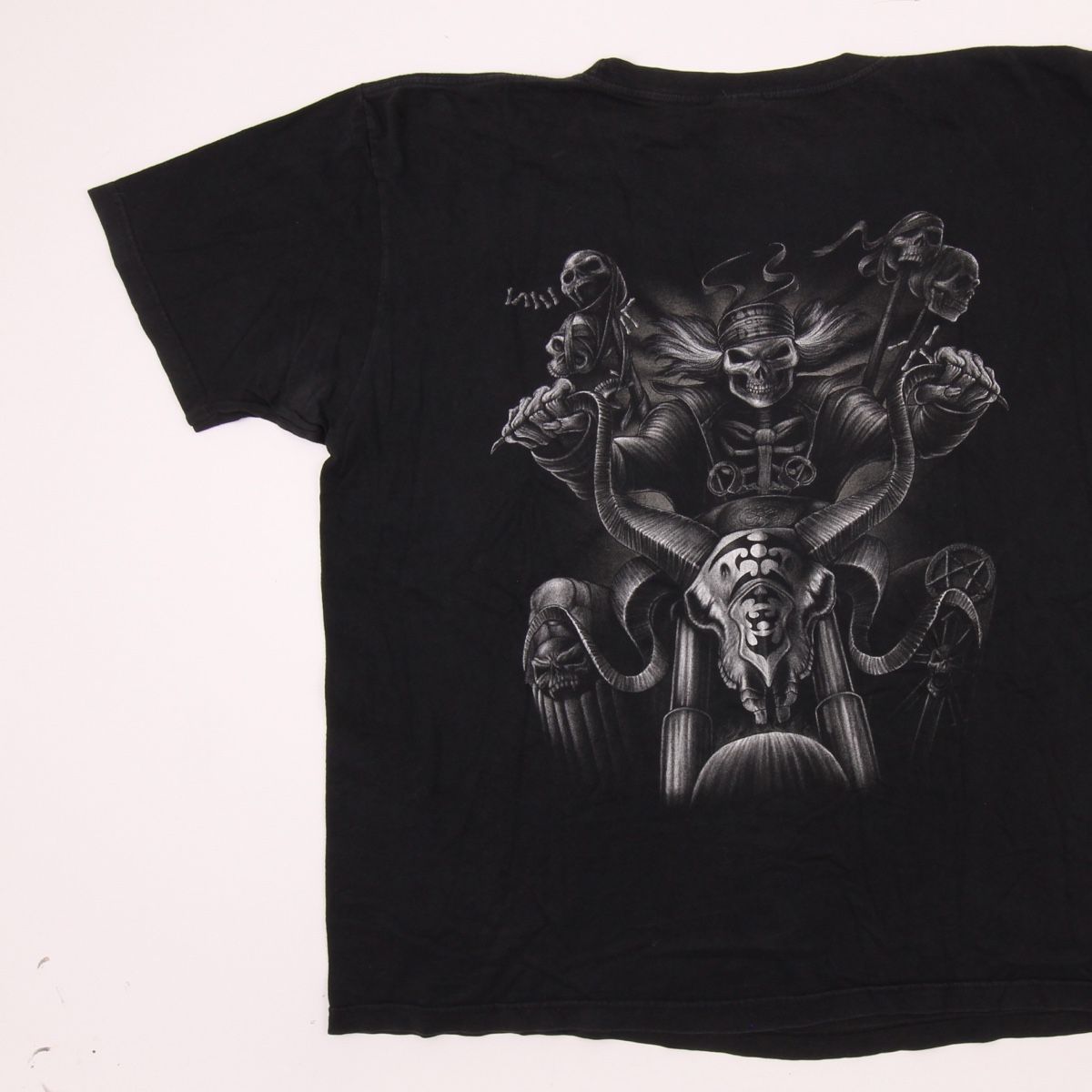 T-shirt: Skeleton Chopper Shirt – Usato da Bern venduto da Padeeeh 1