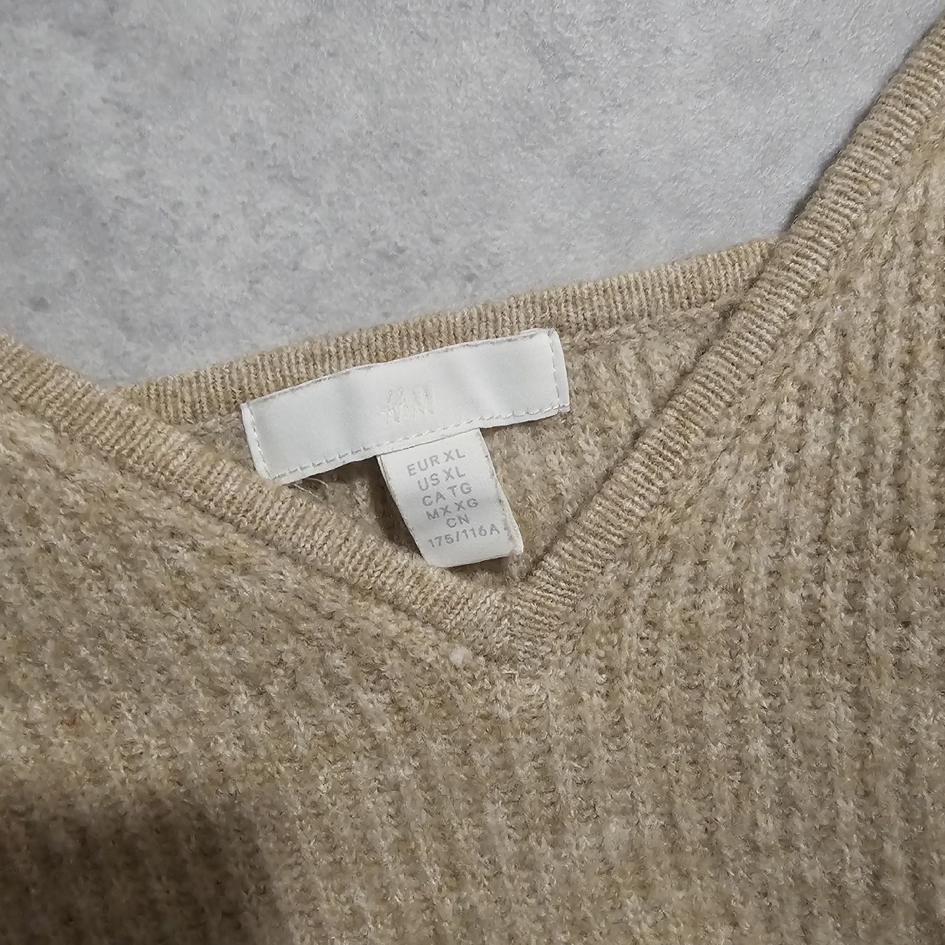 H&M Kleiderpakete: Lot de 2 tops taille XL – Neu (gemäss Beschreibung) aus Sornetan von T.a333 1