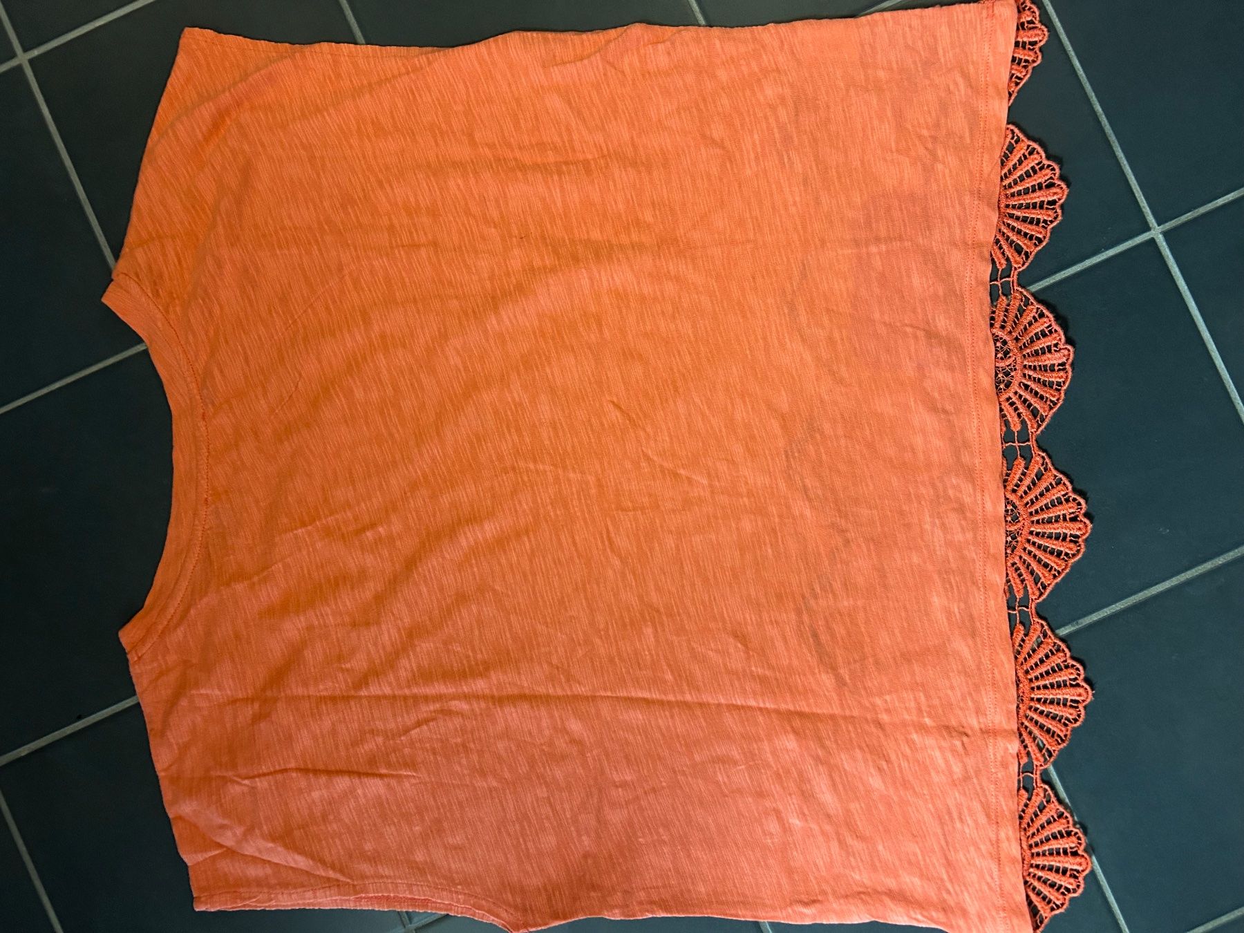 T-shirt: T-shirt/ T. M – Usato da Daillens venduto da guisepa 5