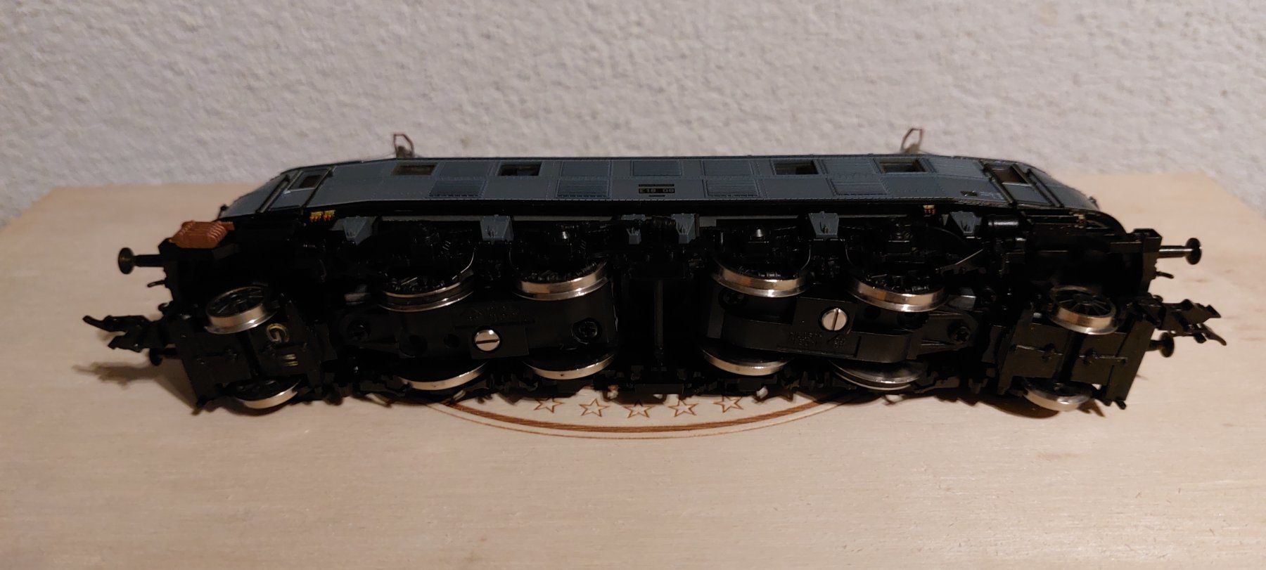 Roco Modellini di ferrovie: Roco 43660 - E-Lok E 18 08 der DR - rare MUSEUMS EDITION! – Nuovo e nell'imballaggio originale da Rotkreuz venduto da MOBAHN-1zu87 8