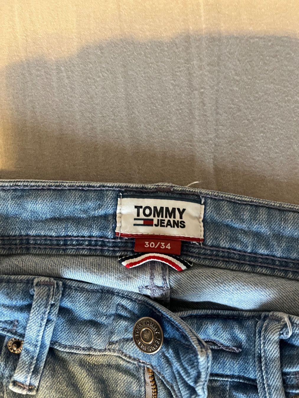 Tommy Hilfiger Jeans: Jeans – Nuovo (secondo la descrizione) da Bure venduto da flo_g9nx 1