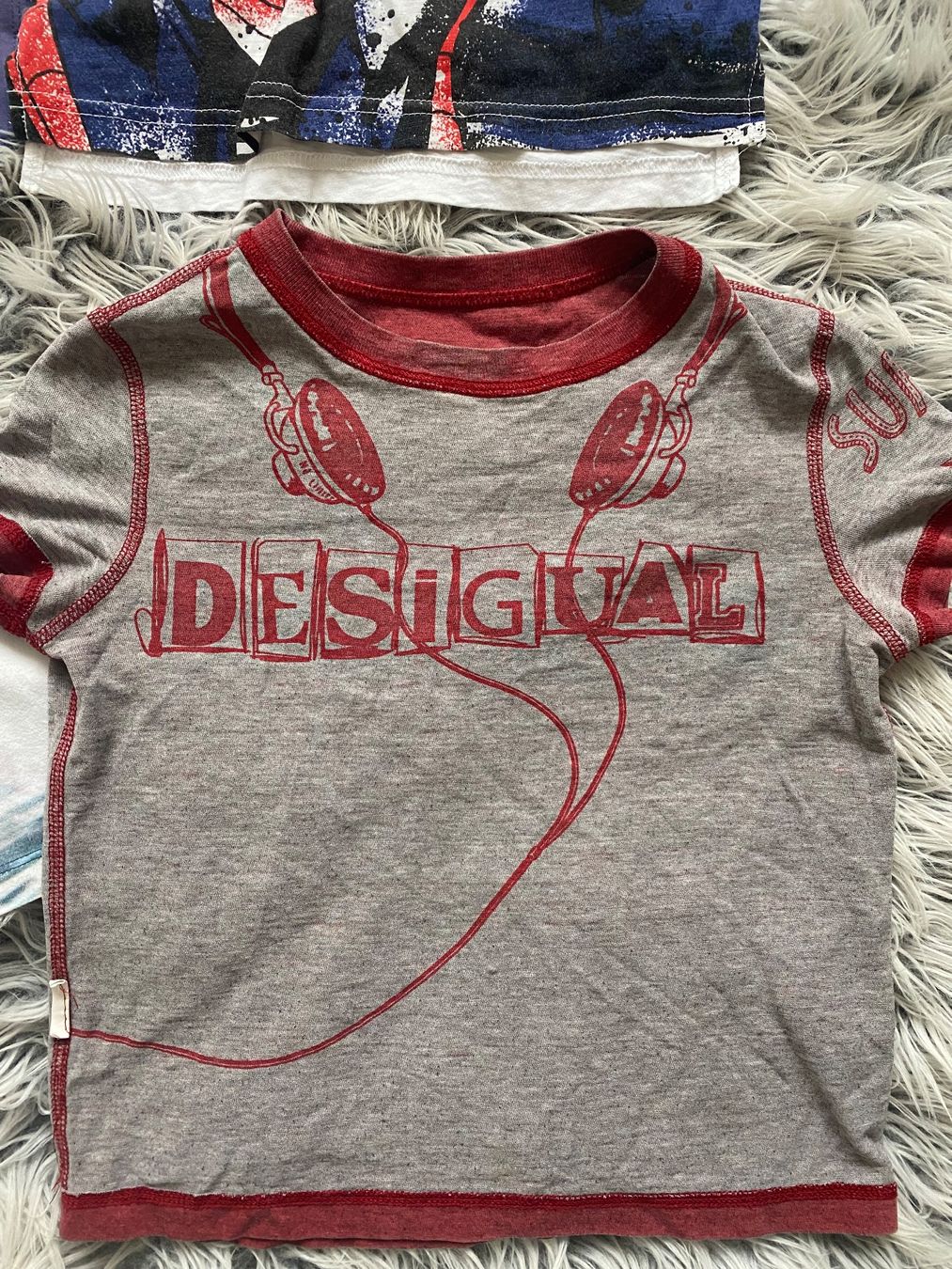 Lotti & Set di vestiti: 3 T-Shirts, Gr.104 – Usato da Vezia venduto da luce2011 5