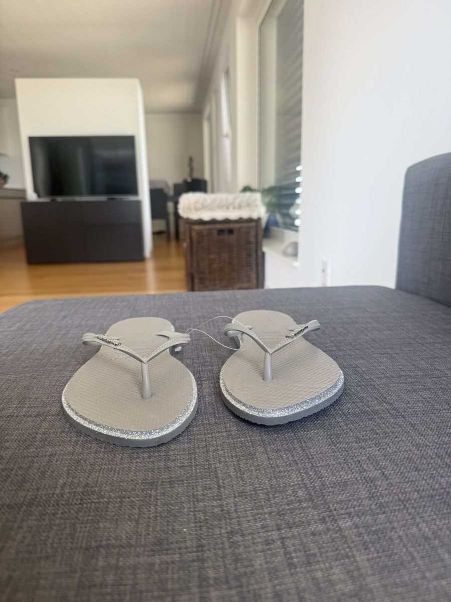 Havaianas Damenschuhe: Neue havaianas grau Gr. 41 – Neu und originalverpackt aus Bassersdorf von les_fw2p 2