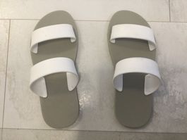Sandalen weiss/grau Grösse 36/37 neuer  Zustand