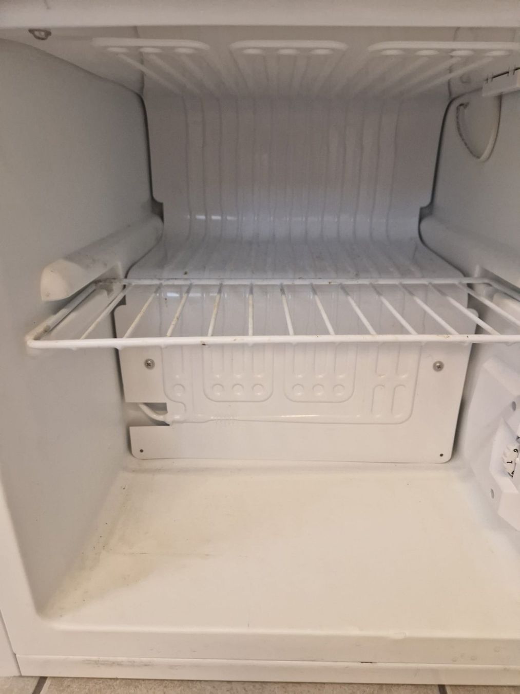 Mio Star Congelatori: Miostar Gefrierer 30L – Usato da Bettwil venduto da NSchmidli93 3