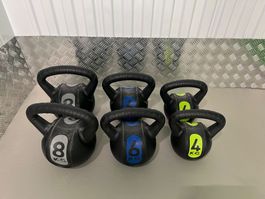 Kettlebells, 2 x 8 kg, 2 x 6 kg, 2 x 4 kg
