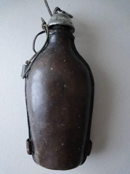 Schweizer Armee Attrezzatura & Pezzi di ricambio: Militär Feldflasche Infanterie – Usato da Chur venduto da omonia 1