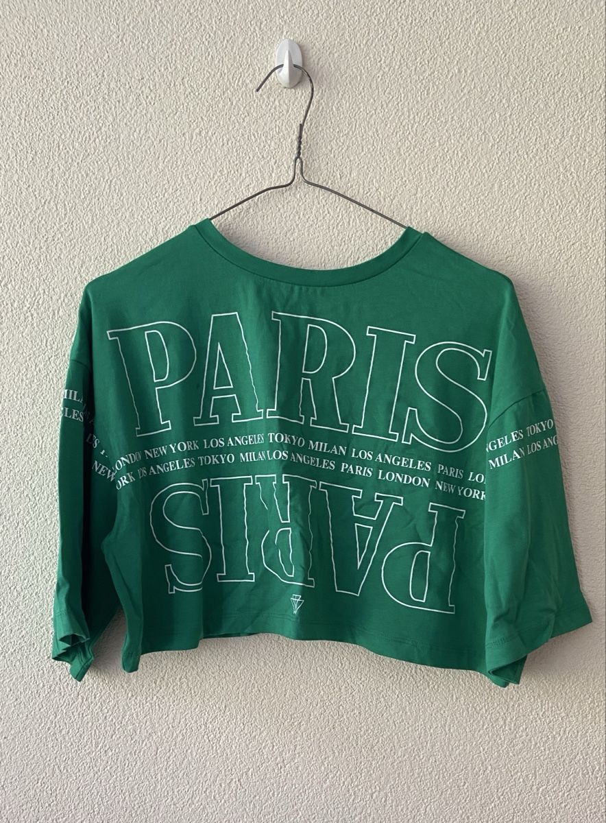 T-shirt: Crop top – Usato da Gordola venduto da arizi_shop
