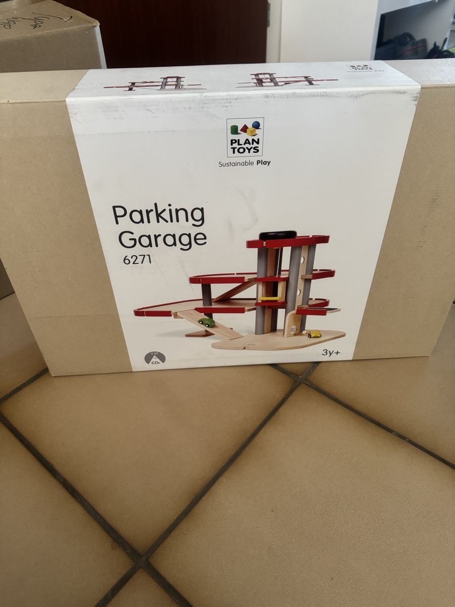 Plantoys Giocattoli: Plan Toys Parking Garage – Nuovo e nell'imballaggio originale da Münchenstein venduto da sar_5tsy 1