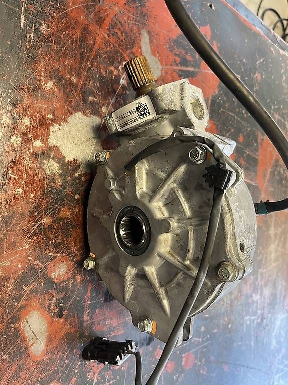 Motoren: Frontdiff zu Polaris Sportsman 570  – Gebraucht aus Giswil von burchquad01 1