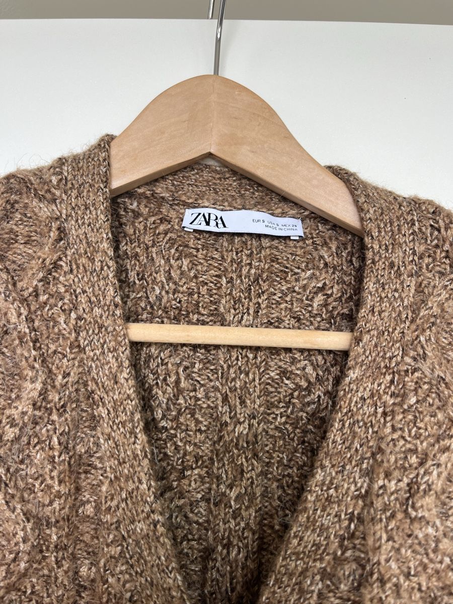 Zara Pulls & Sweat-shirts: Pull brun Zara – D'occasion à Neuchâtel par Ariane_vn00 1