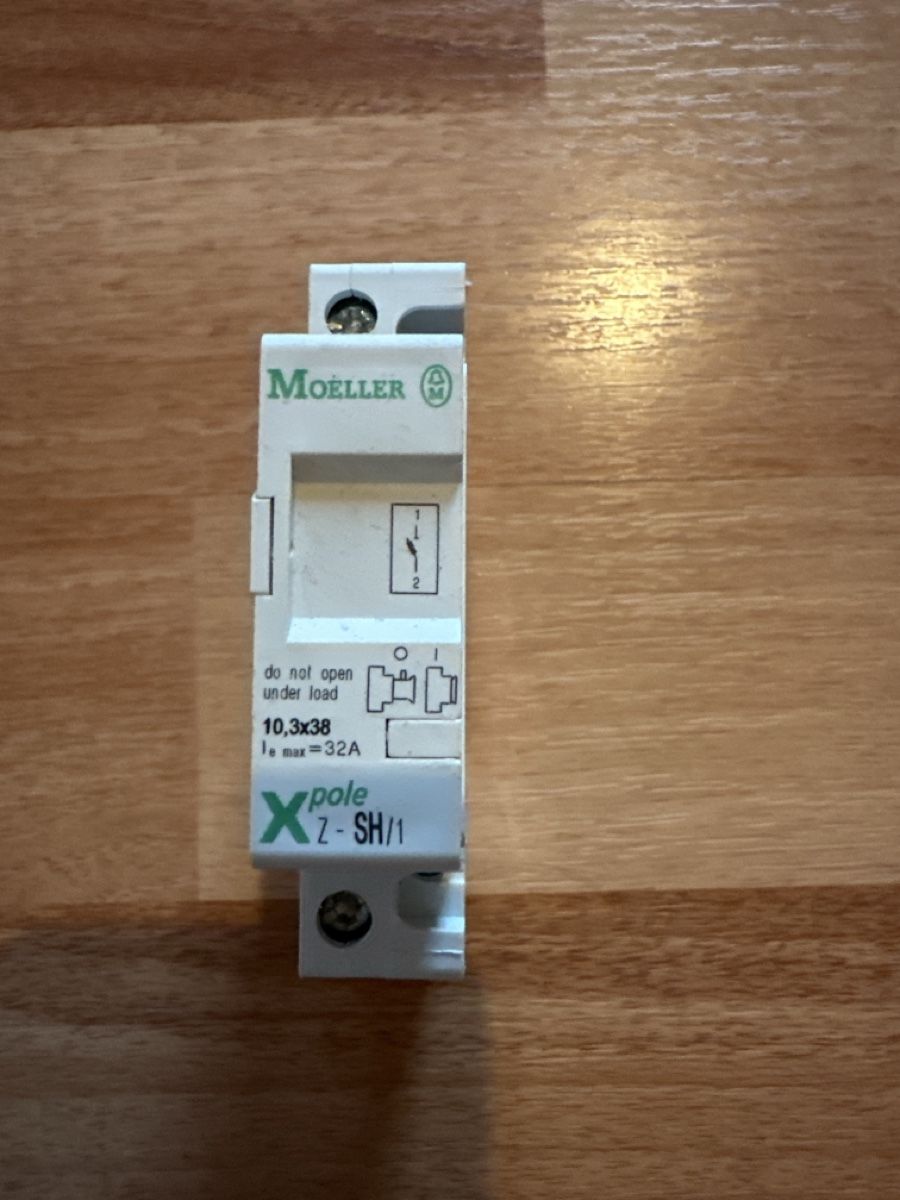 Interruttori: Moeller X Pole Z-SH/1 – Usato da Wald AR venduto da sim_m9vw
