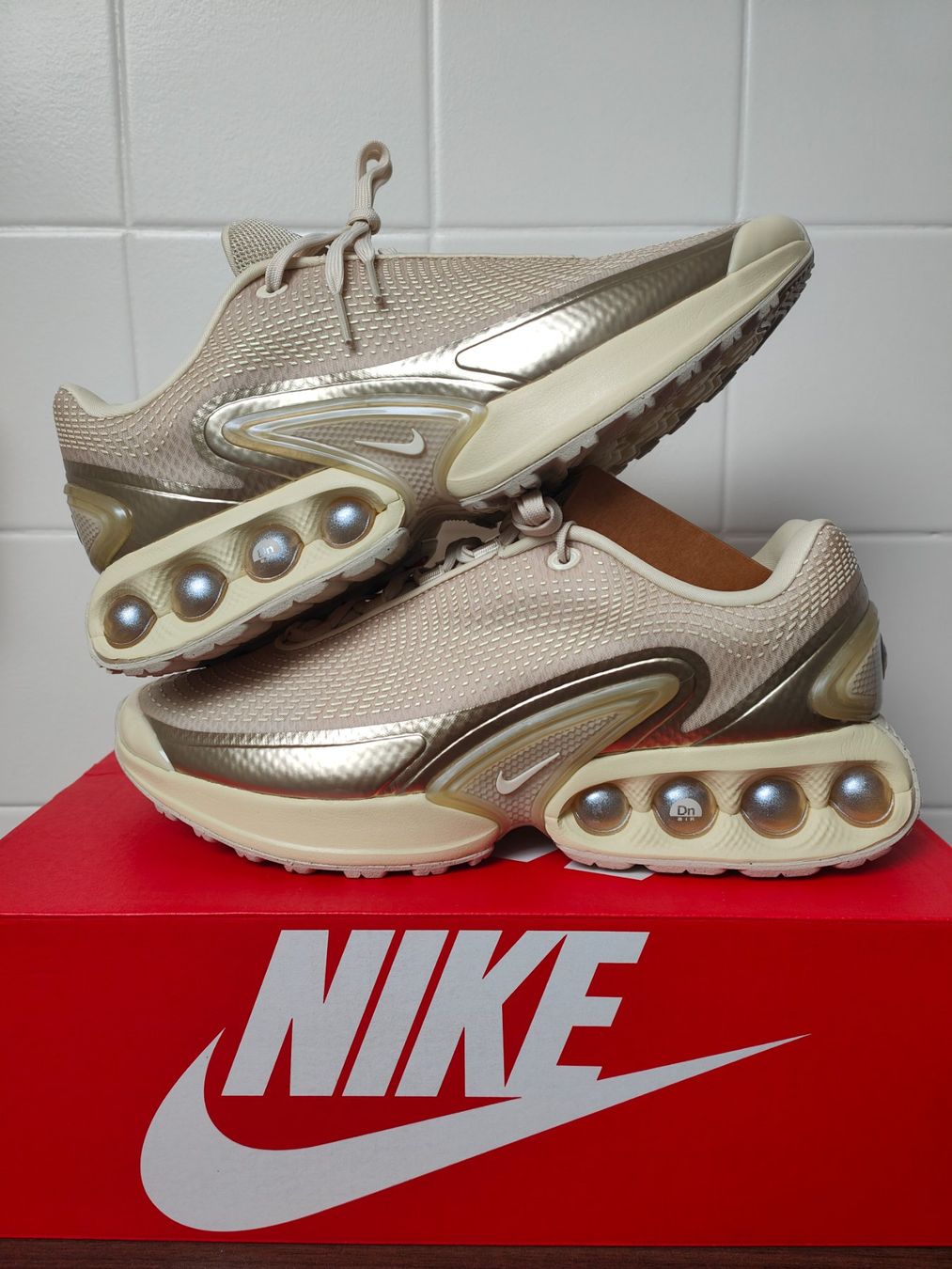 Nike Chaussures hommes: Nike Air Max DN – Neuf avec emballage d'origine à Fleurier par dav_xx8y