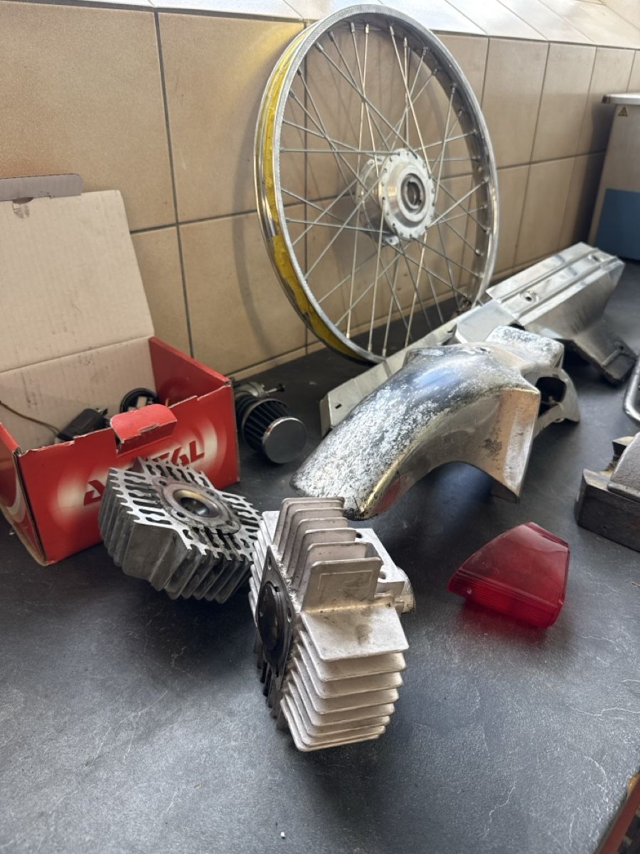 Puch Parti ricambio per ciclomotori: Puch Ersatzteile – Difettoso da Gossau SG venduto da Airsal_Racer