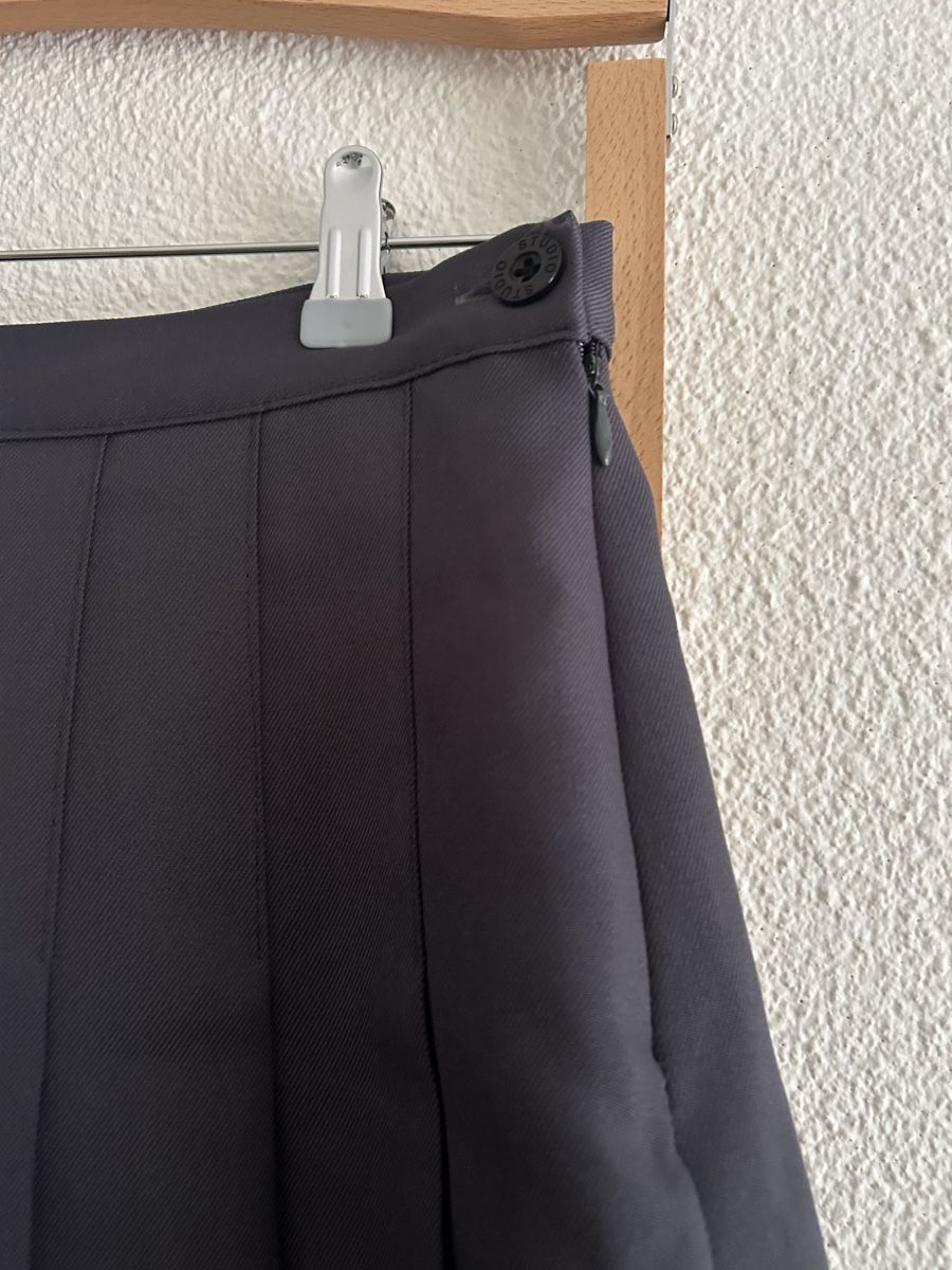 Gonne: Mini-jupe short plissée noire Studio, taille 38 – Usato da Morges venduto da cat_6cm9 1