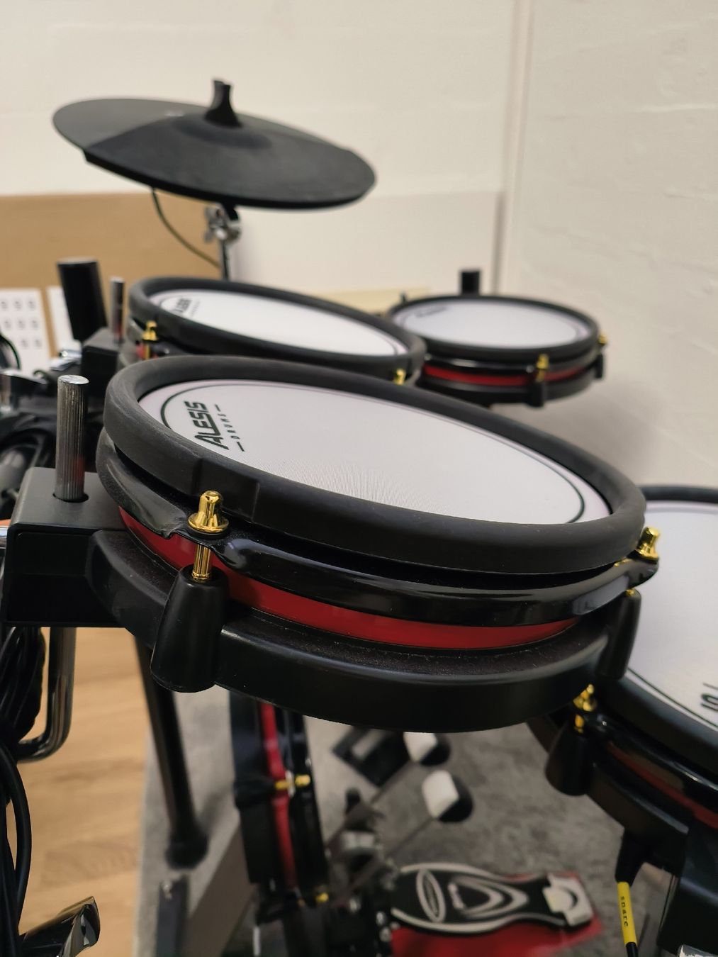 Alesis Strumenti musicali: Alesis Crimson II, e-drum set – Usato da Wädenswil venduto da Alina7777 5