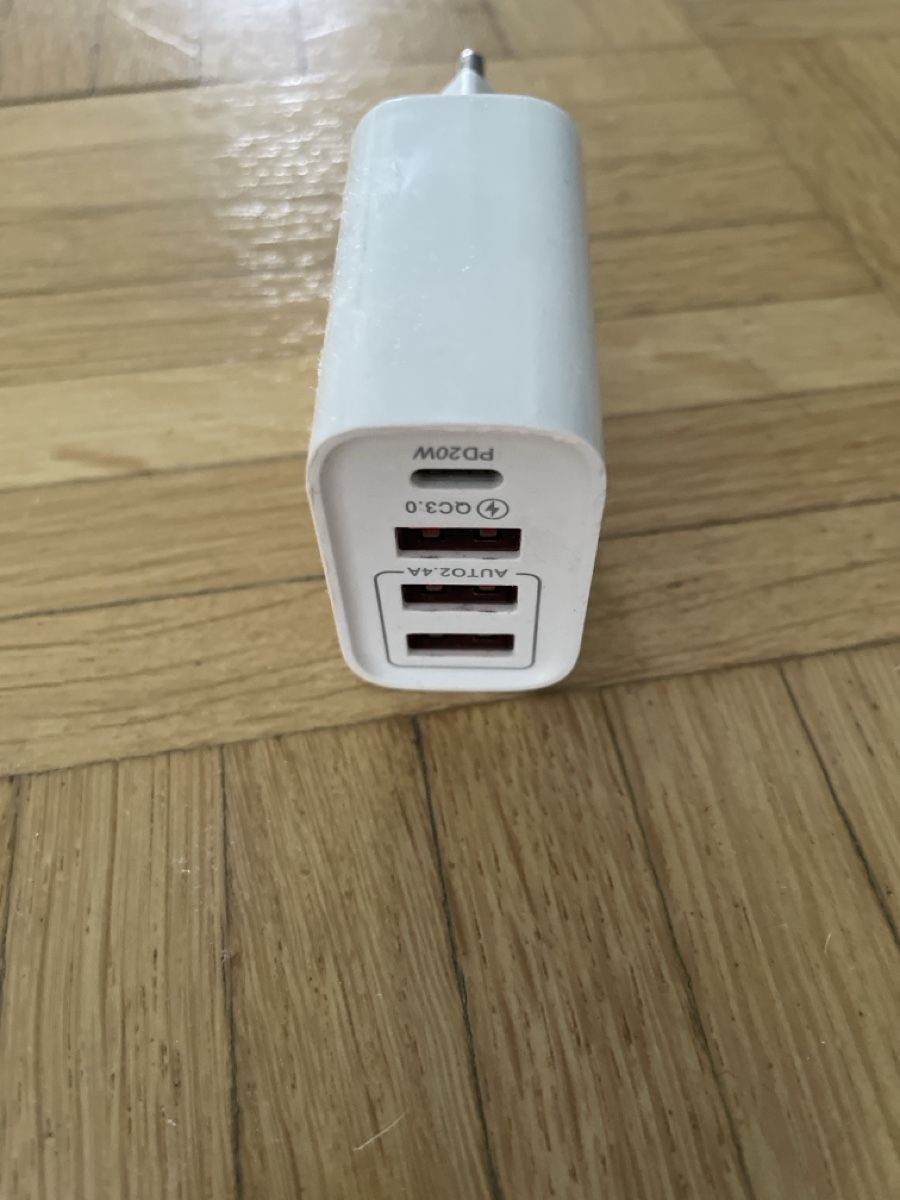 Caricabatterie: Netzteil 20W PD+QC3.0 USB-A neu – Nuovo e nell'imballaggio originale da Biel/Bienne venduto da Bolagol9