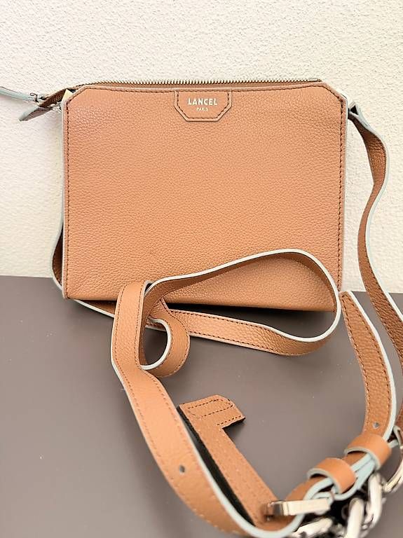 Borse da donna: Lancel Paris Tasche braun – Nuovo (secondo la descrizione) da Adligenswil venduto da ecirtaeb74