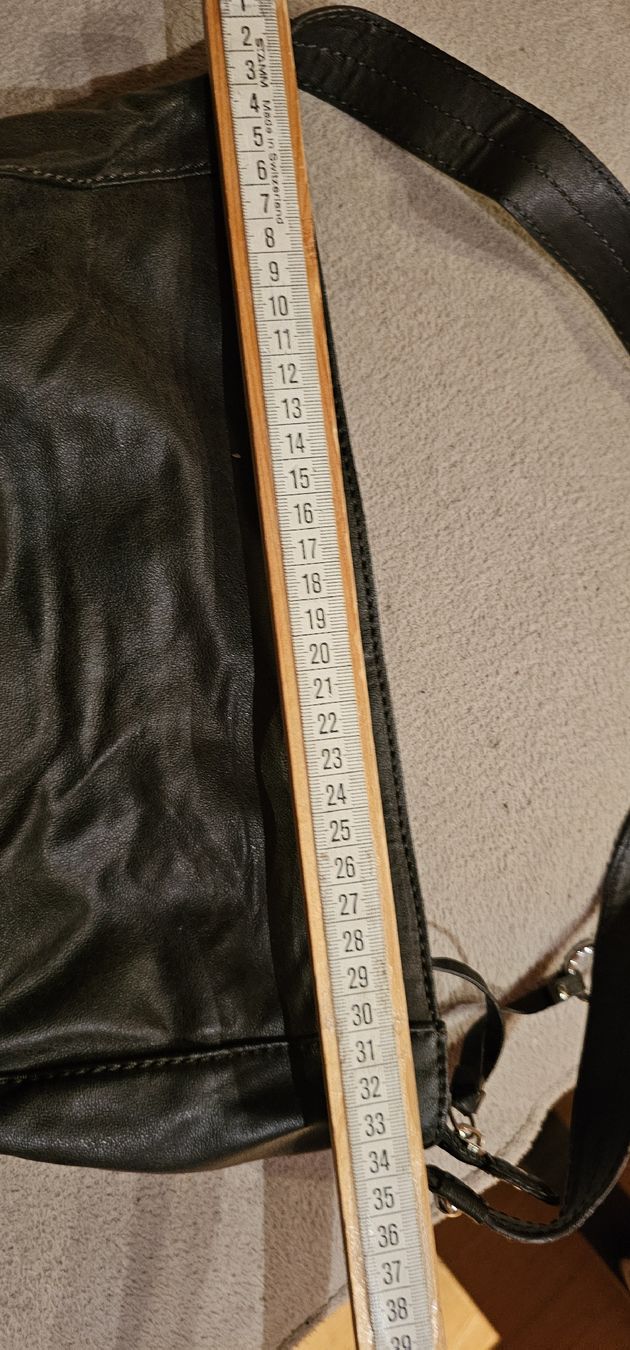 Esprit Borse da donna: Schwarze Handtasche von Esprit, – Usato da Ferden venduto da jemyce 2