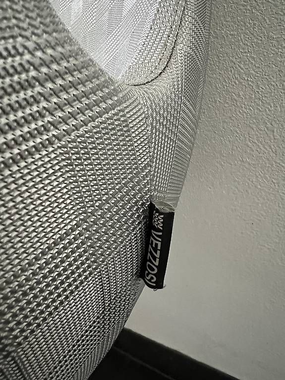 Poltrone: 2 Fauteuils de coiffeur – Usato da La tour de peilz venduto da Tecnop 4