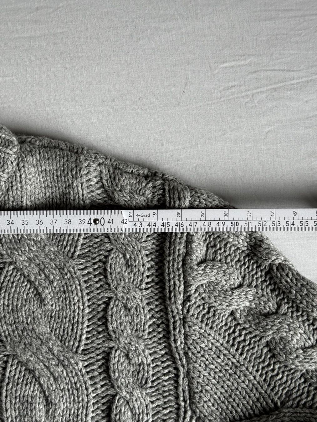 H&M Maglioni & Felpe: H&M Kabelstrick Pullover, primär aus Wolle – Usato da Vilters venduto da Sidsel_M 2