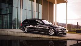 BMW E91 335i LCI Behindertenfahrzeug mit Hagelschaden