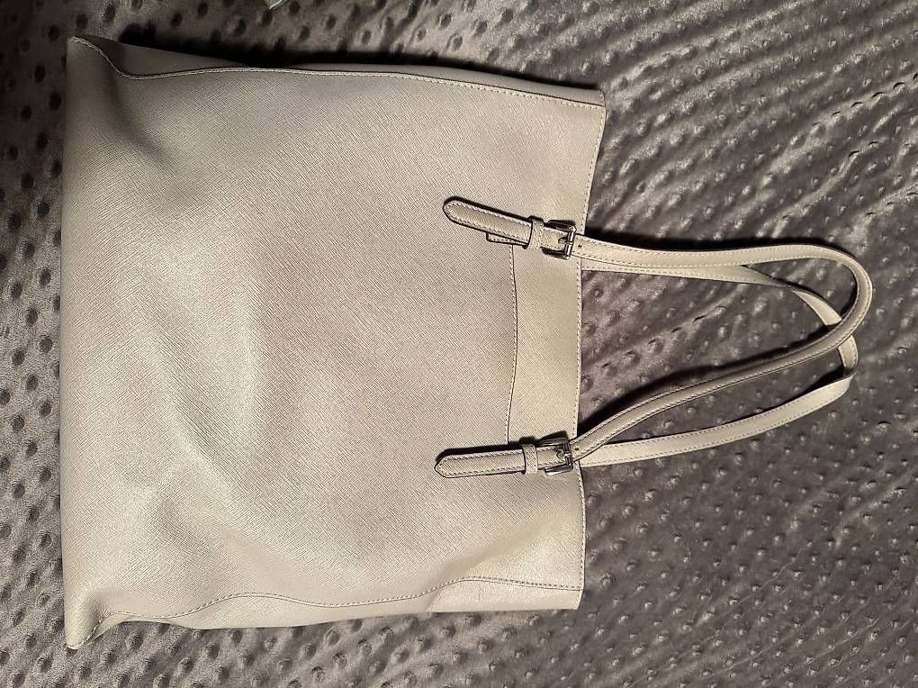 Michael Kors Taschen für Damen: Michael Kors Tasche – Gebraucht aus Kreuzlingen von olg_9xpc 1