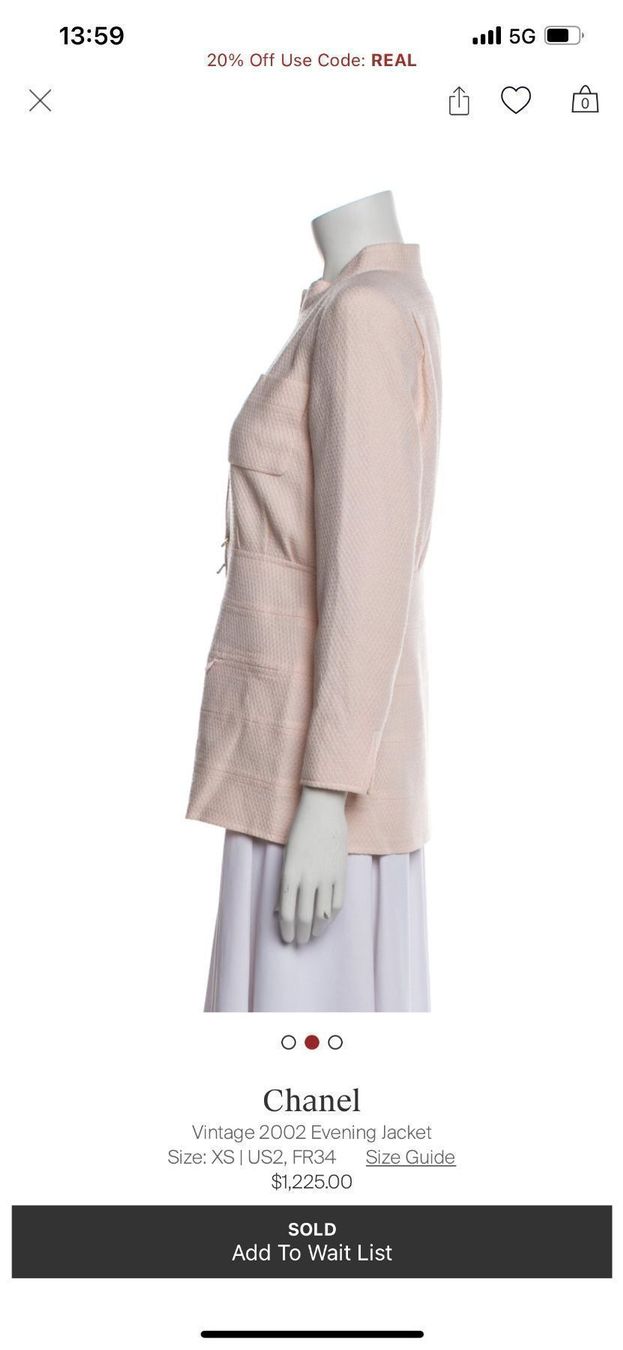 Jacken: Chanel pink jacket with gold broach – Gebraucht aus Zürich von EShopping81 1