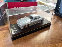 Mercedes 300 SL     1:43 solido