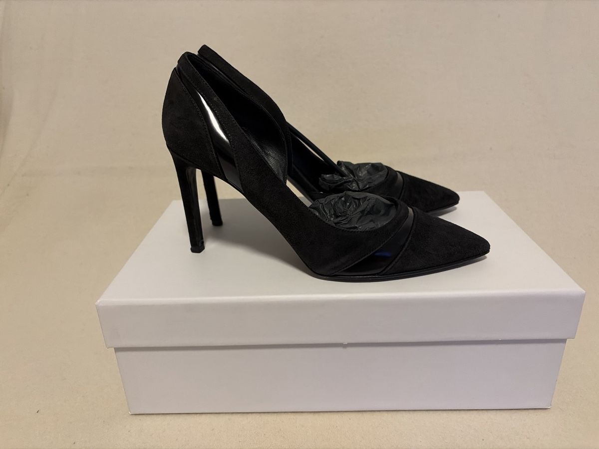 Hugo Boss Damenschuhe: Hugo Boss Pumps Grösse 37 Originalverpackt – Neu (gemäss Beschreibung) aus Basel von vitaminka