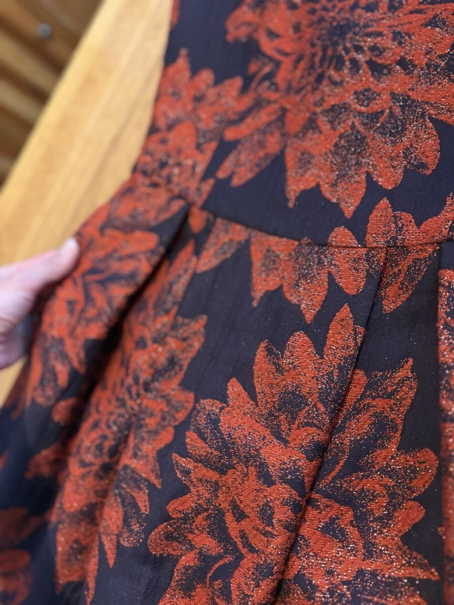 Vestiti: Robe SFIZIO taille M – Usato da Attalens venduto da Skorpionica 3