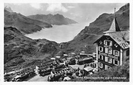 Klausenpass (UR/GL) – Hotel Klausenpasshöhe und Postautos