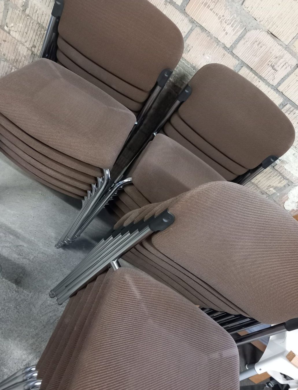 Tische: Sitzungszimmertische mit 18 Stühlen – Gebraucht aus Schwarzenegg von musi09 4