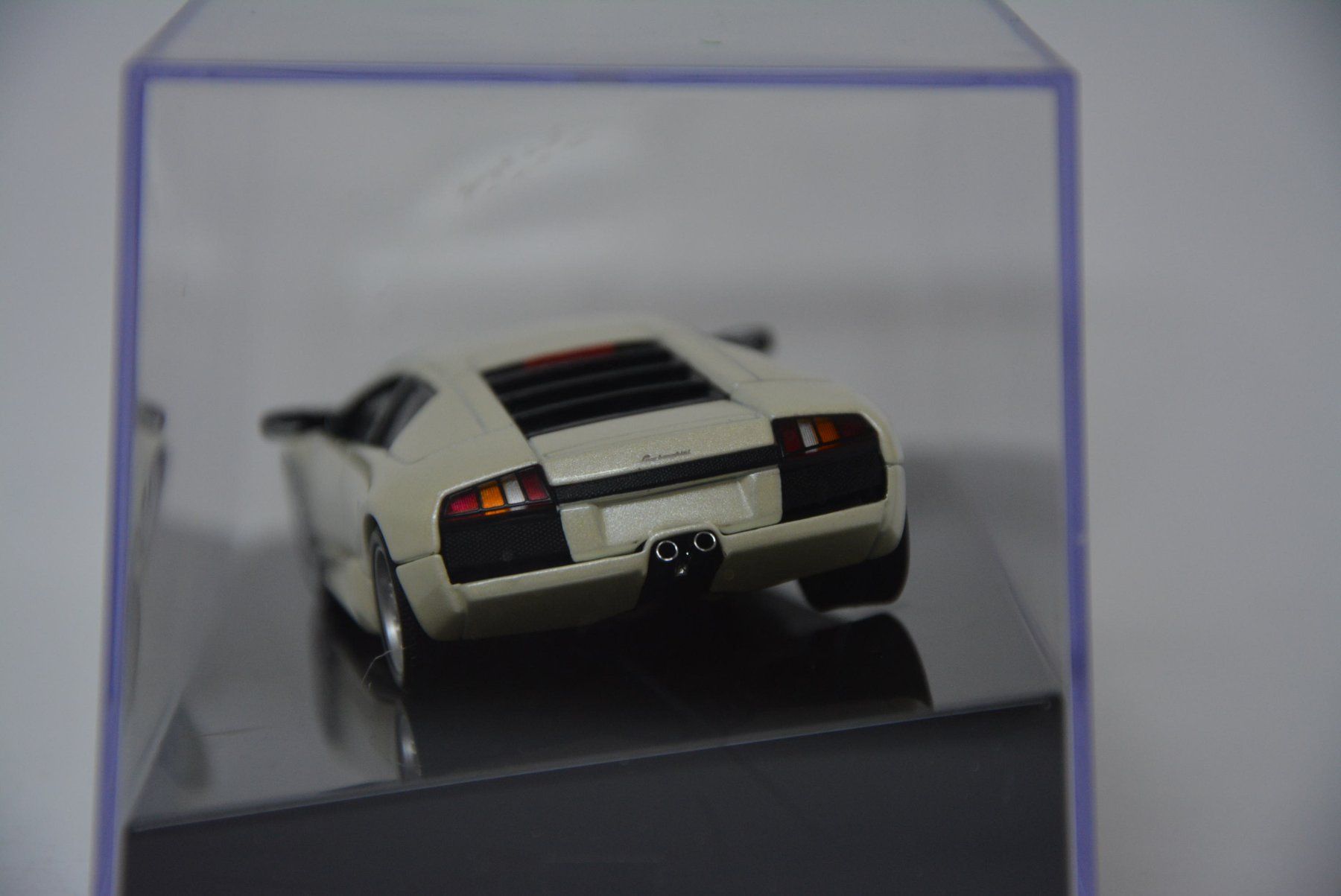 Lamborghini Modellini d'auto: Lamborghini Murciélago 2001 ,  AUTOart , 1:43 – Nuovo e nell'imballaggio originale da Goldach venduto da Feivel9 4