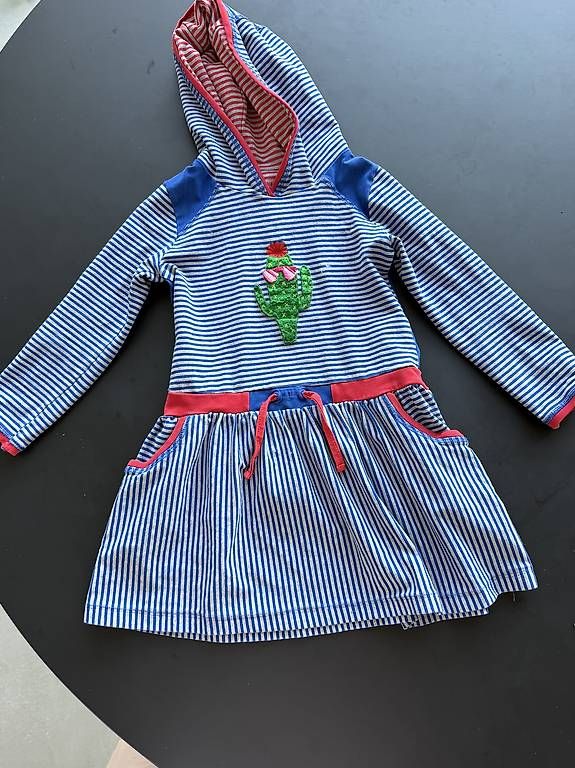 Kleider & Röcke: Kleid Grösse 98 – Gebraucht aus Uznach von Drafensteiner