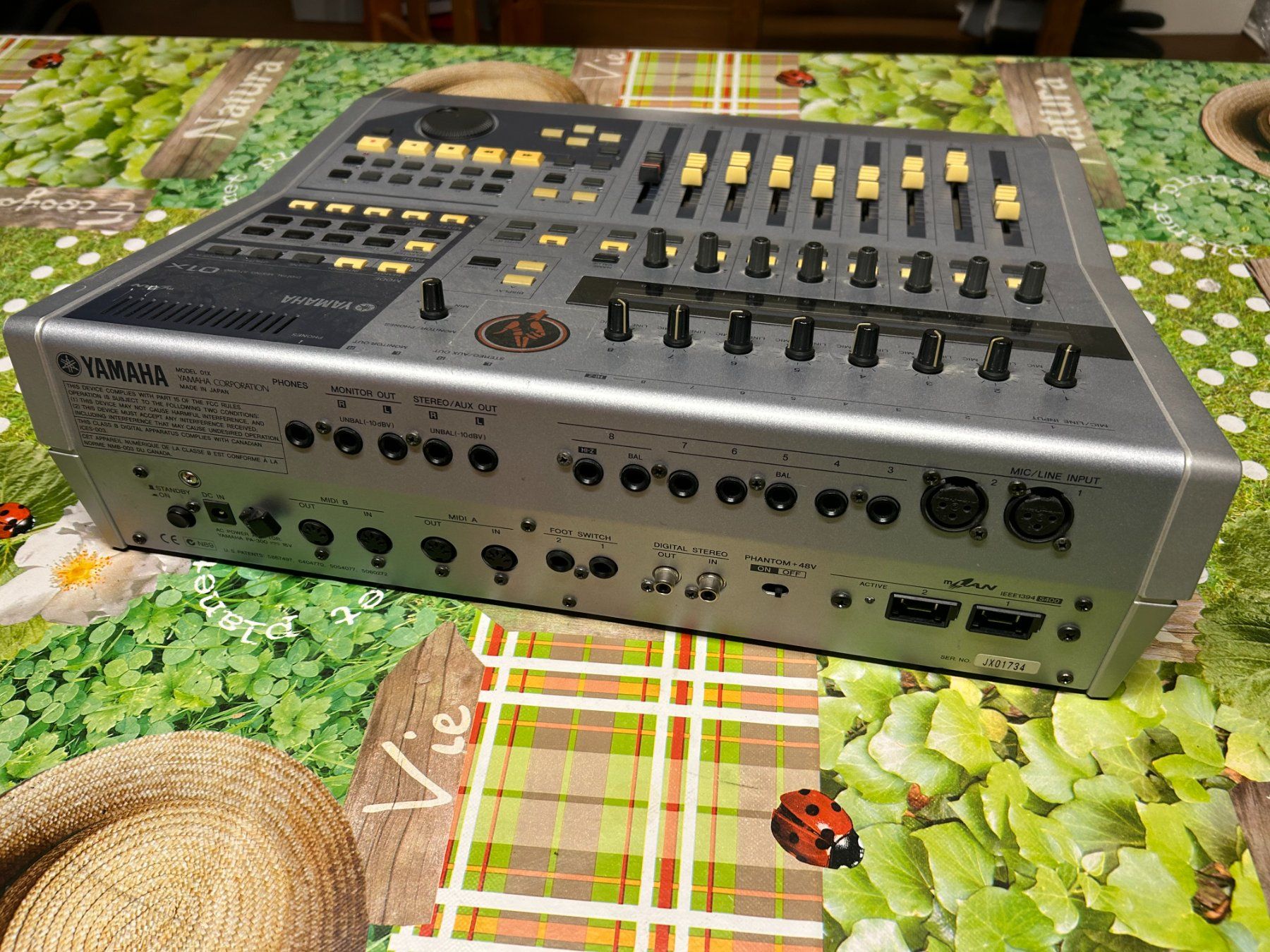 Yamaha Console di mixaggio: Yamaha Digital Studio Mixer  01 X – Usato da Embrach venduto da dau_x9h7 1