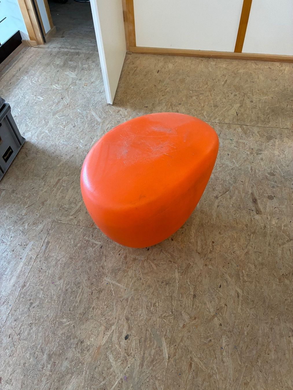 Sgabelli: Hocker orange, runde Form, Gebrauchsspuren – Usato da Dübendorf venduto da sdbu-frappant 1
