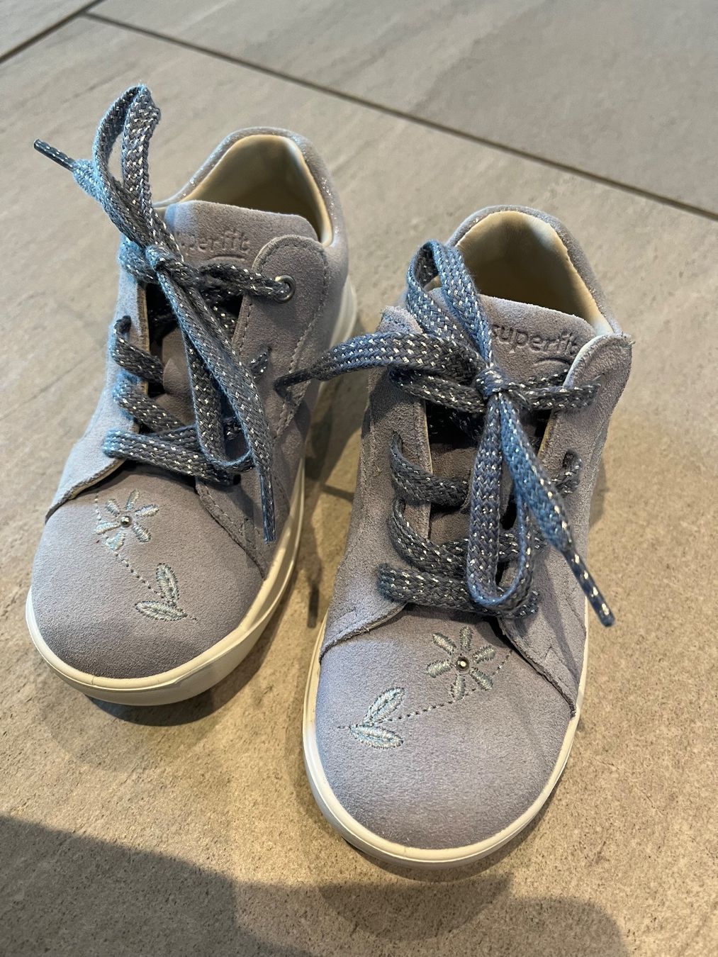 Superfit Scarpe per ragazze: Superfit LILLO Sneaker hellblau Grösse 25 NEU – Nuovo (secondo la descrizione) da Uttwil venduto da kju_2fmn