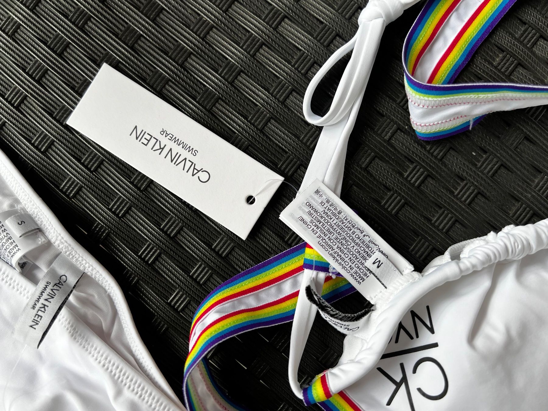 Calvin Klein Maillots de bain & Bikinis: Calvin Klein Neue Badeanzug M – Neuf avec emballage d'origine à Riehen par ann_76jw 8