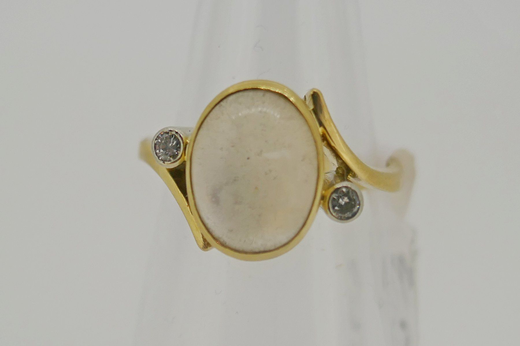 Anelli: Schöner Brillant Mondstein Ring  18 kt. Ringgr. 50 – Usato da Schaffhausen venduto da swisswatches-andmore 1